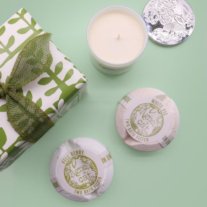 Gift Box - Rhubarb (Candle) + White Fig & Fell Berry (Fizz)
