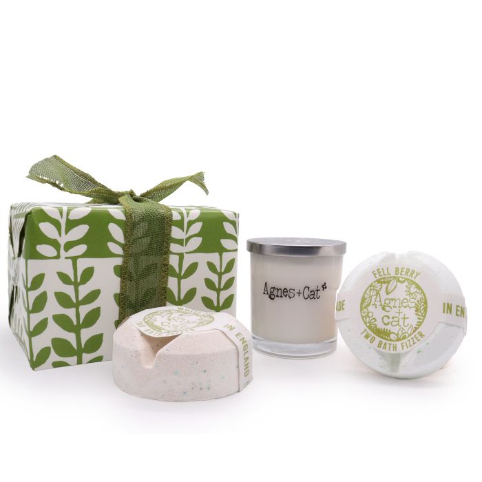 Gift Box - Rhubarb (Candle) + White Fig & Fell Berry (Fizz)